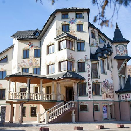Baron Spa Hotel - Museum Γιαρέμτσε Εξωτερικό φωτογραφία