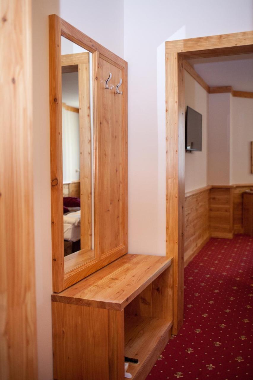Baron Spa Hotel - Museum Γιαρέμτσε Εξωτερικό φωτογραφία