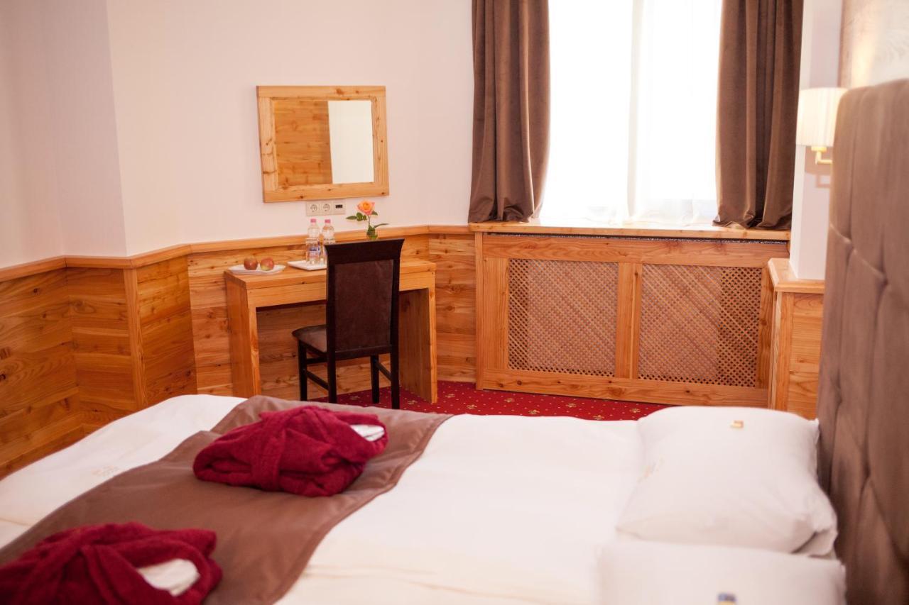 Baron Spa Hotel - Museum Γιαρέμτσε Εξωτερικό φωτογραφία