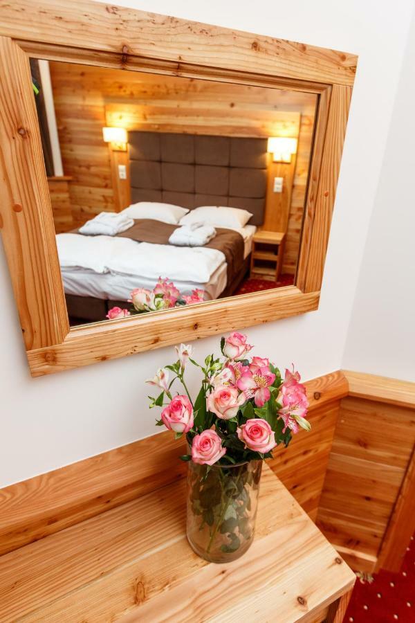 Baron Spa Hotel - Museum Γιαρέμτσε Εξωτερικό φωτογραφία