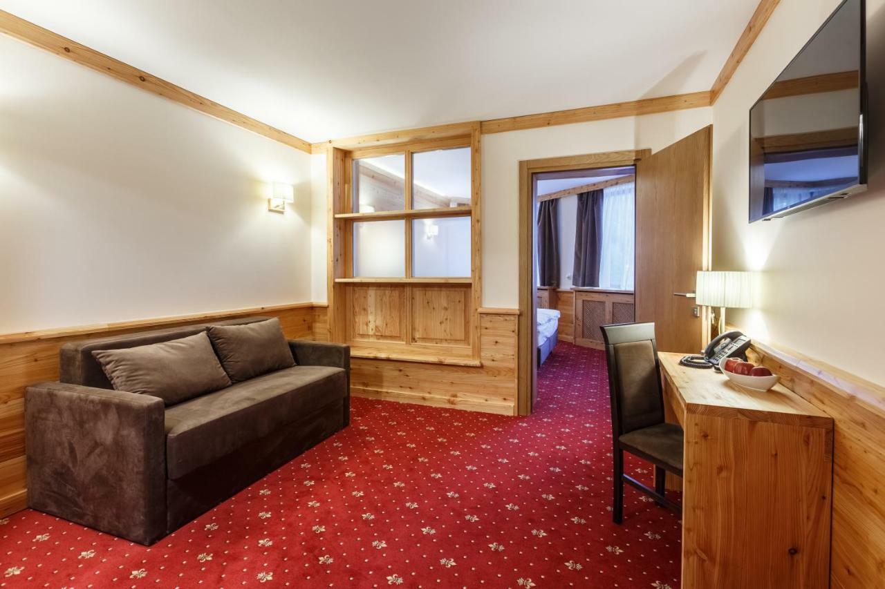 Baron Spa Hotel - Museum Γιαρέμτσε Εξωτερικό φωτογραφία