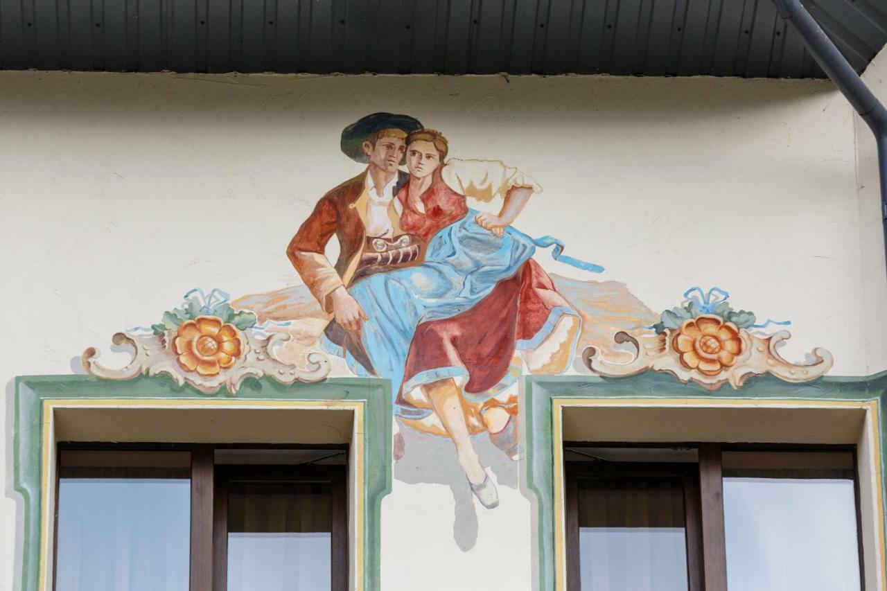 Baron Spa Hotel - Museum Γιαρέμτσε Εξωτερικό φωτογραφία