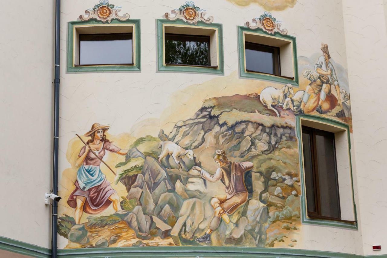Baron Spa Hotel - Museum Γιαρέμτσε Εξωτερικό φωτογραφία
